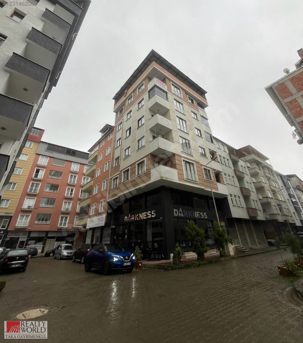 RW TAKA | ARAKLI MERKEZDE TEK TAPUYA SATILIK 2 DAİRE