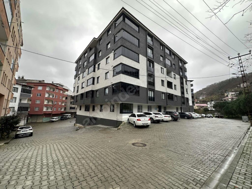 MERKEZ DE SIFIR 3+1 DAİRE GENİŞ FERAH OTPARK DĞLGAZ YANINDA KREŞ