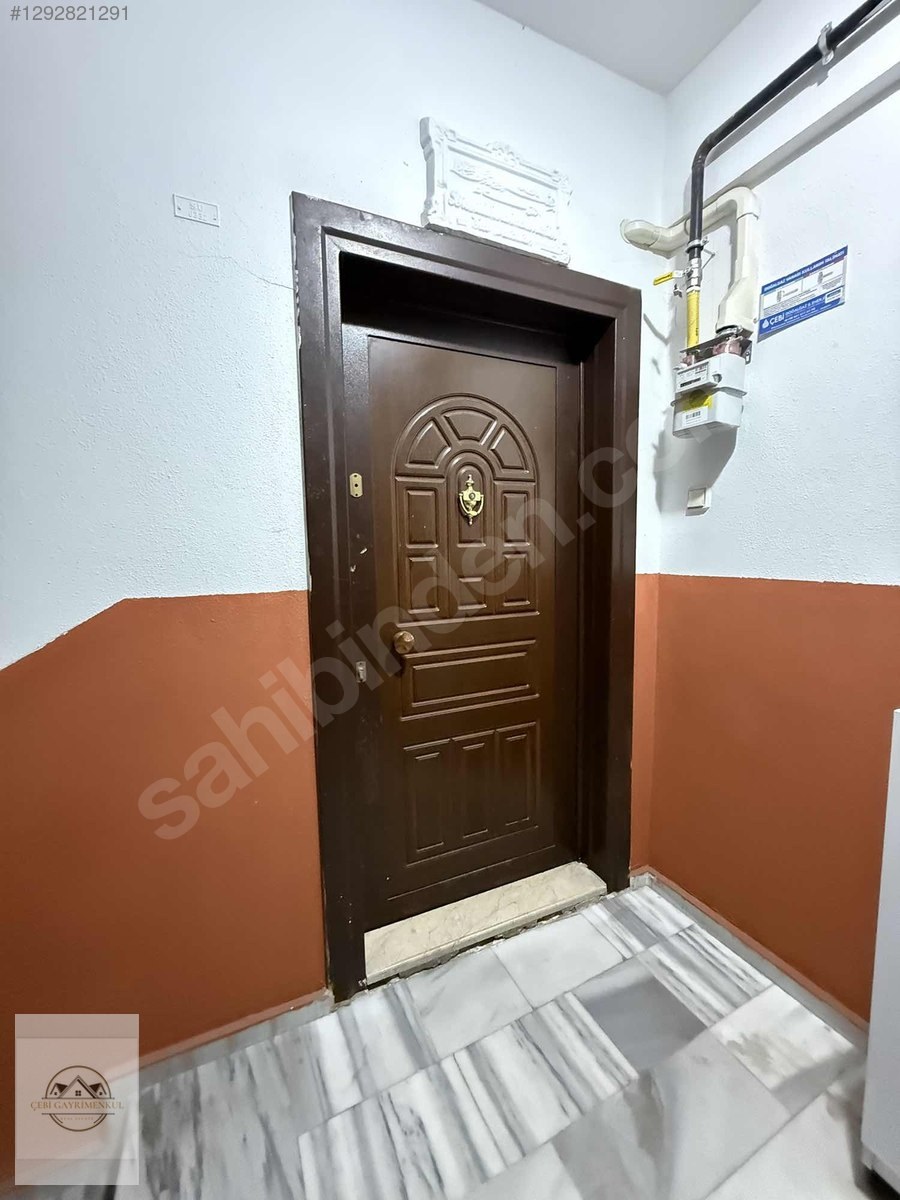 ÇEBİ GAYRİMENKULDEN ANA CADDE ÜZERİNDE GENİŞ KURULUM 3+1 DAİRE