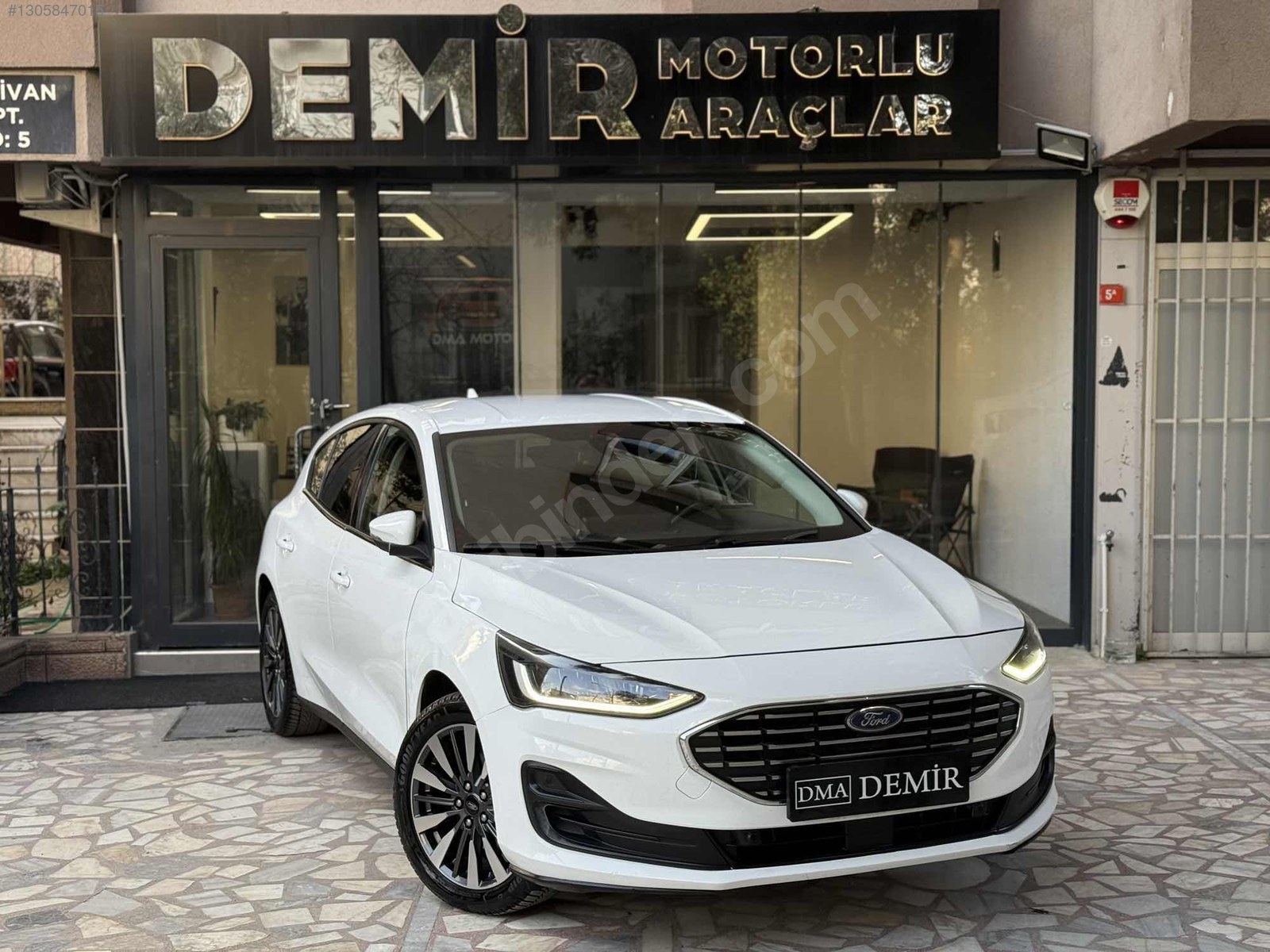 DEMİR 2023 FOCUS 1.0 ECOBOOST HYBRİT TİTANIUM STİLL 129.000 KM