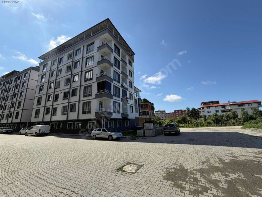 YOLGÖRENDE SİTE İÇİNDE KİRALIK 3+1 DOĞALGAZLI DAİRE