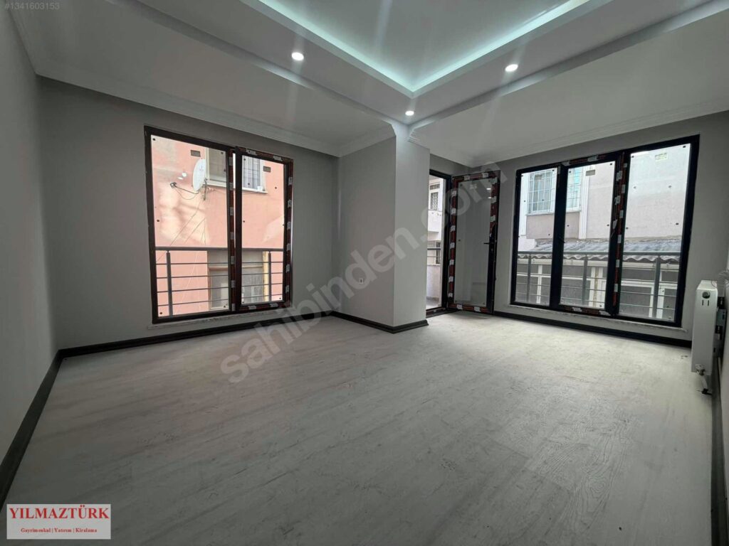 AVCILARDA METROBÜSE+E5 YAKIN 2+1 SIFIR FIRSAT DAİRE