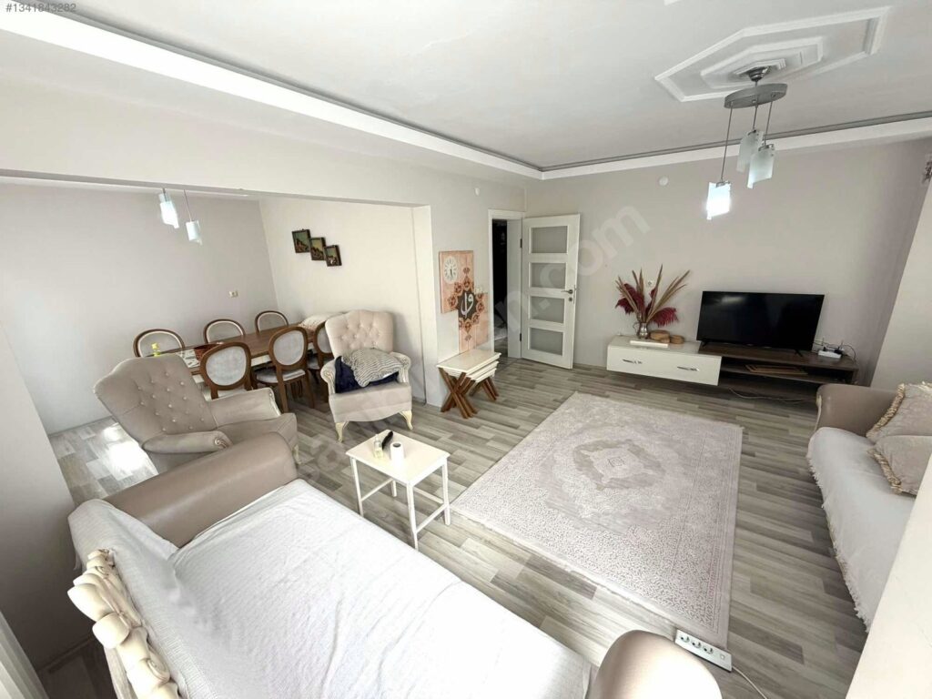 MERKEZDE SATILIK 4+1 DOĞALGAZLI İÇİ YAPILI EKONOMİK DUBLEX DAİRE