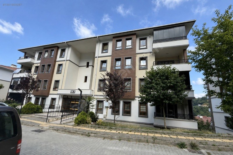 ARAKLI ÖZGEN MAHALLESİ 3 ETAP TOKİ EVLERİ 2+1 SATILIK DAİRE